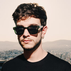 Recycled-Green-Sunglasses-Ohet-Glare-Model